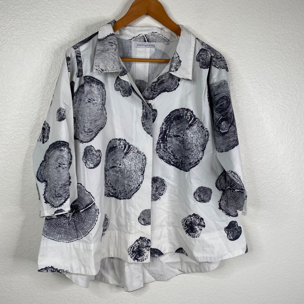 Snapdragon & Twig Women's Top White Sz L Lagenlook Artsy Eclectic Button Up
